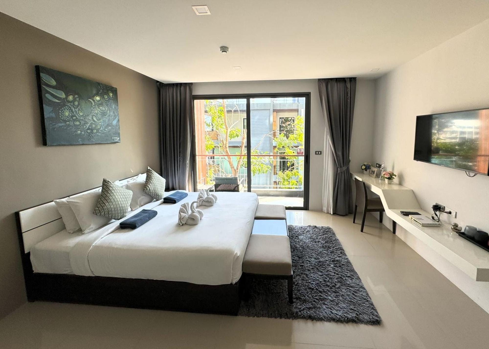Private Apartment At Emerald Terrace Patong Extérieur photo