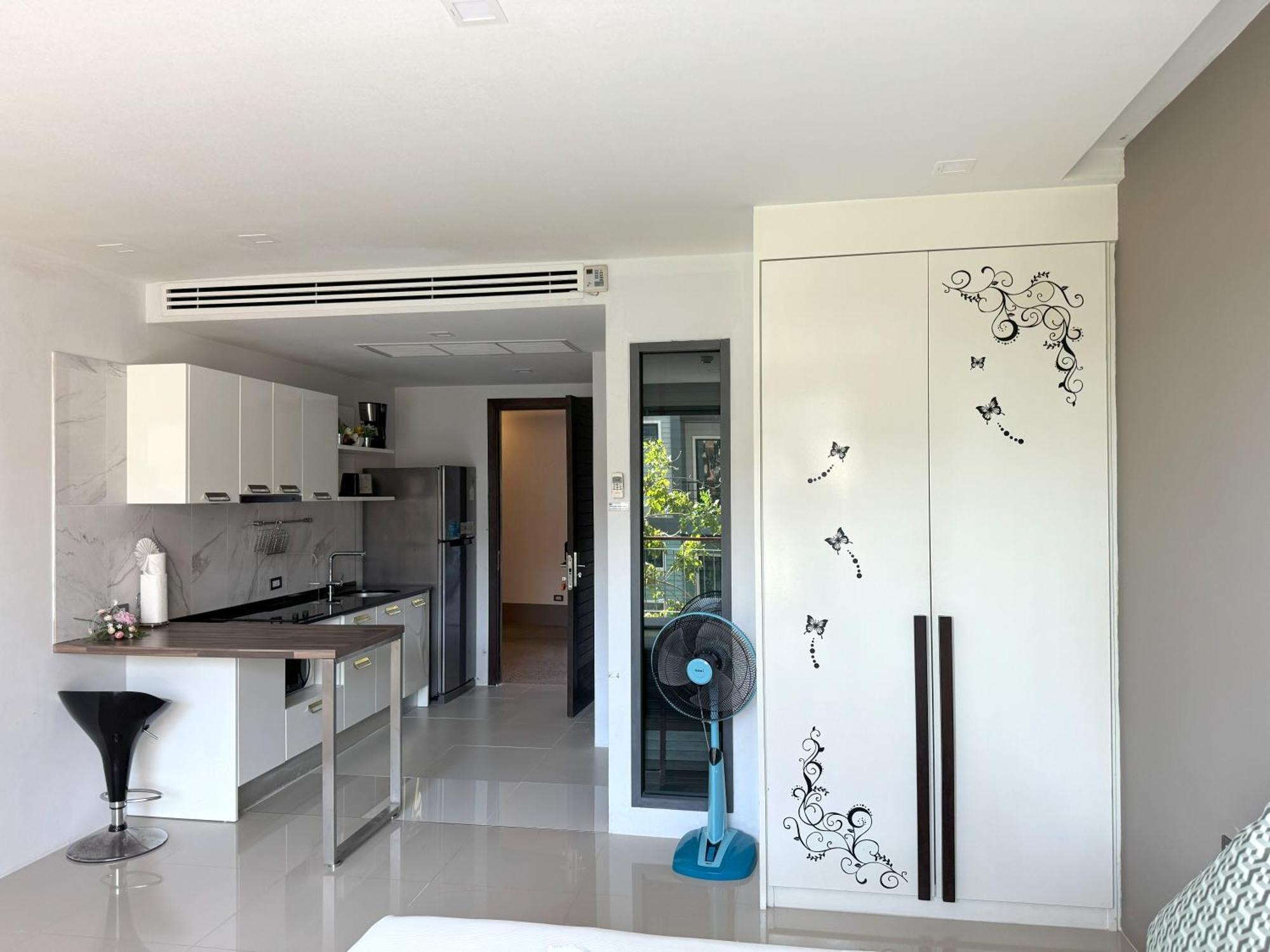 Private Apartment At Emerald Terrace Patong Extérieur photo
