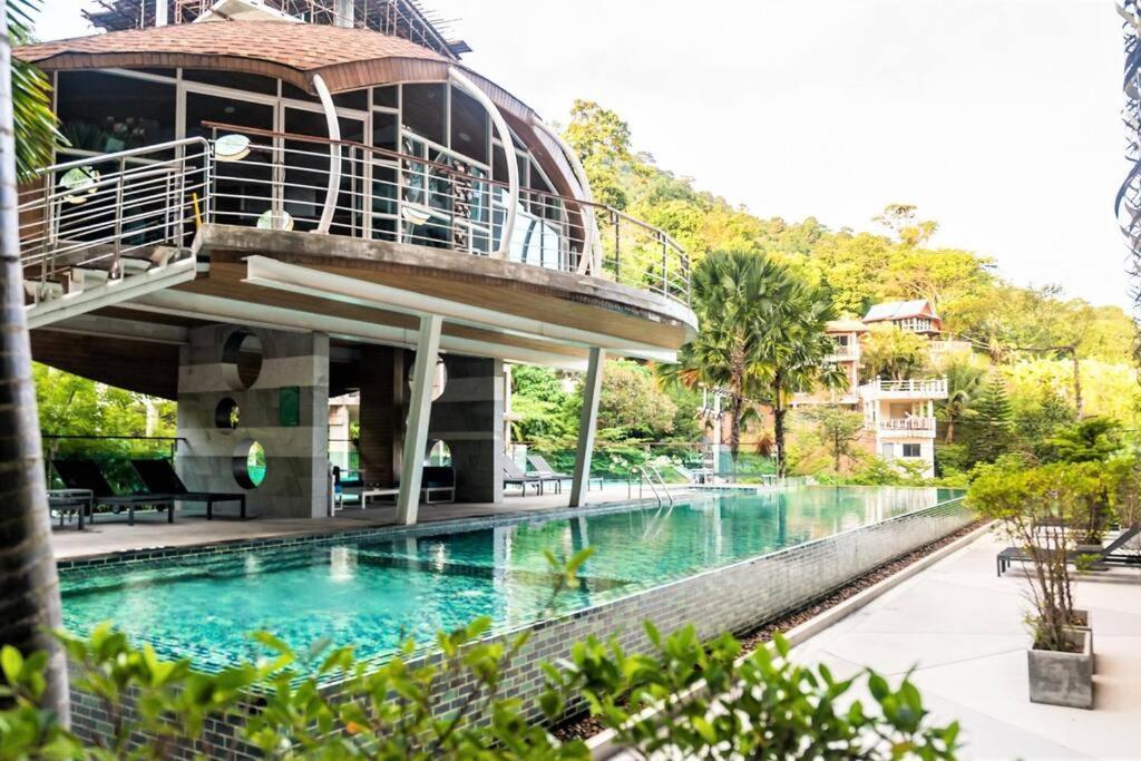 Private Apartment At Emerald Terrace Patong Extérieur photo