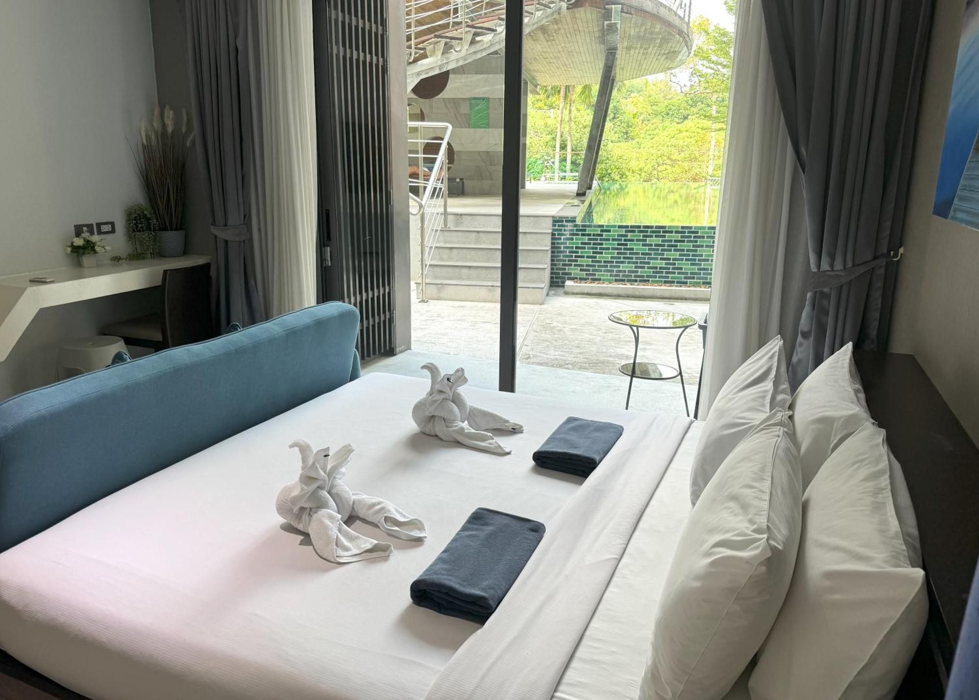 Private Apartment At Emerald Terrace Patong Extérieur photo