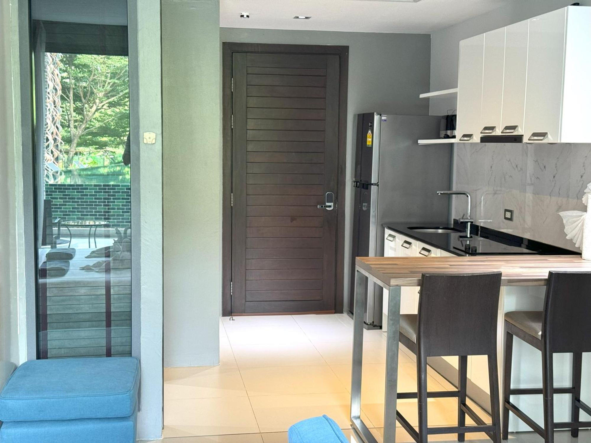 Private Apartment At Emerald Terrace Patong Extérieur photo