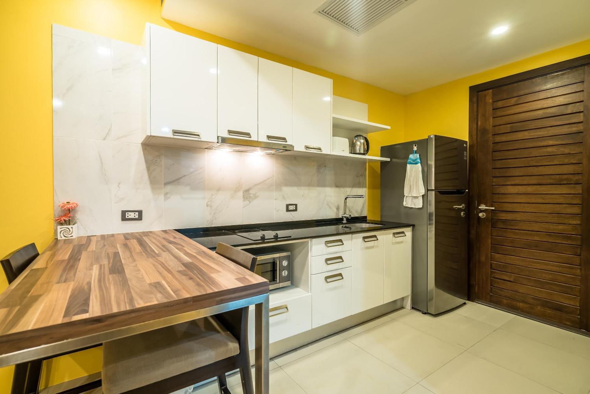 Private Apartment At Emerald Terrace Patong Extérieur photo