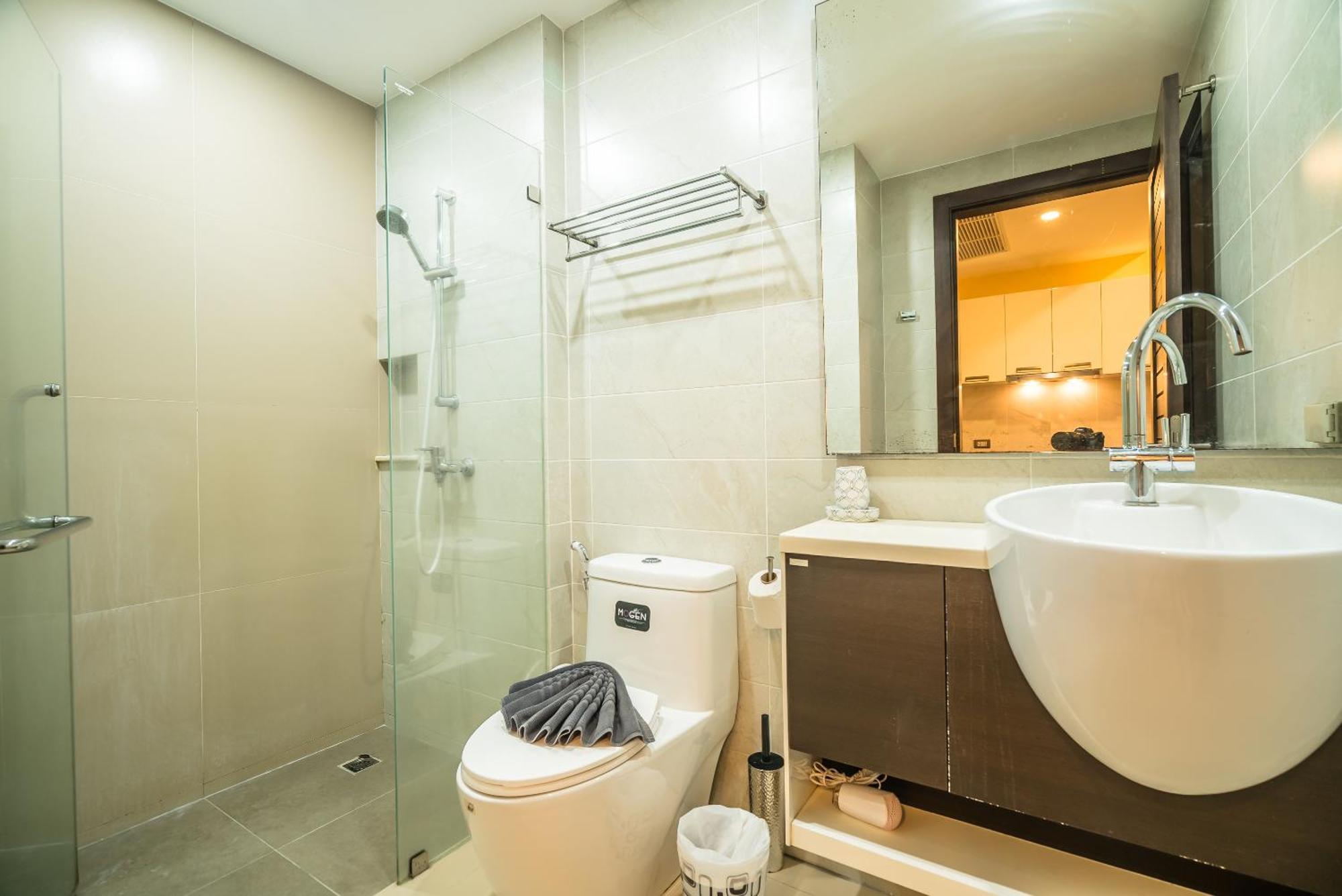 Private Apartment At Emerald Terrace Patong Extérieur photo
